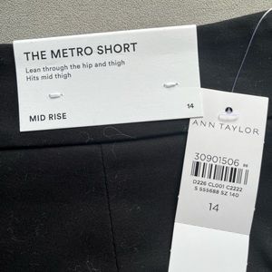 Ann Taylor The Metro Short. NWT